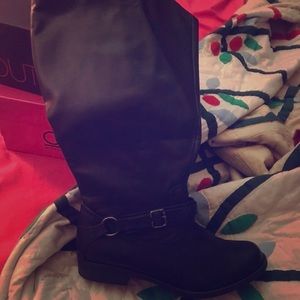 Black riding boots
